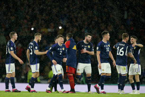 现出浓厚兴 现出浓厚兴